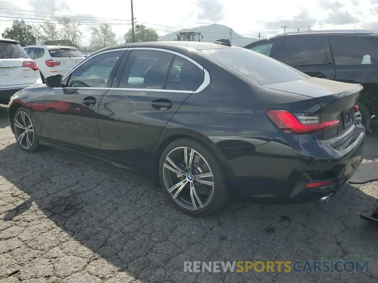 2 Photograph of a damaged car 3MW5R1J08L8B32611 BMW 3 SERIES 2020