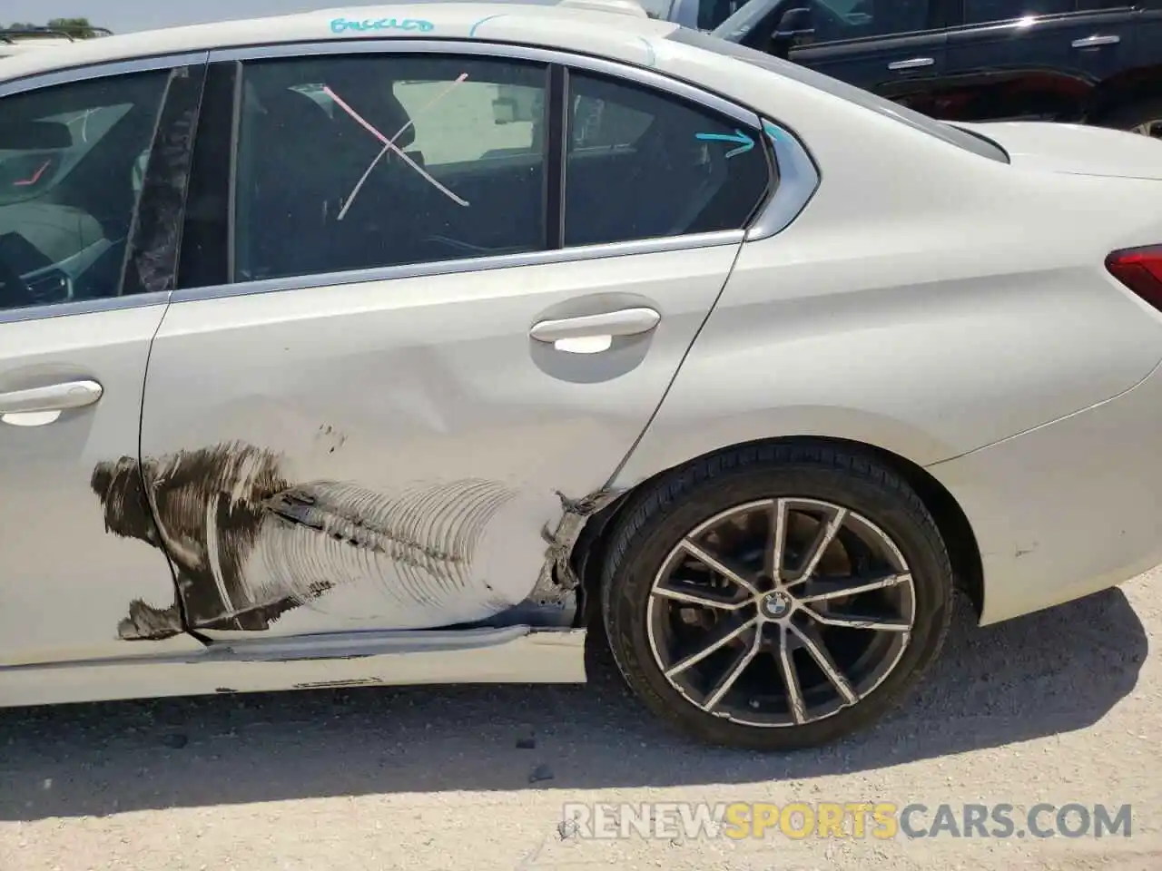 9 Photograph of a damaged car 3MW5R1J08L8B33015 BMW 3 SERIES 2020