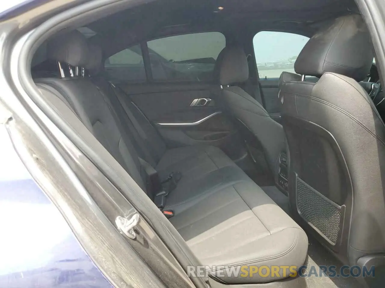 10 Photograph of a damaged car 3MW5R1J08L8B45309 BMW 3 SERIES 2020