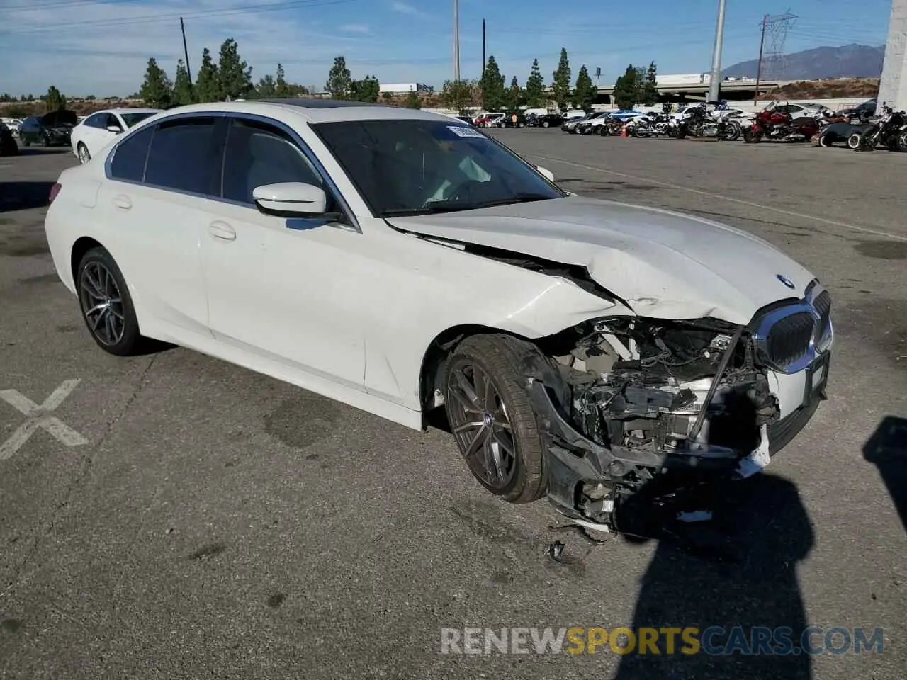 4 Photograph of a damaged car 3MW5R1J09L8B04381 BMW 3 SERIES 2020