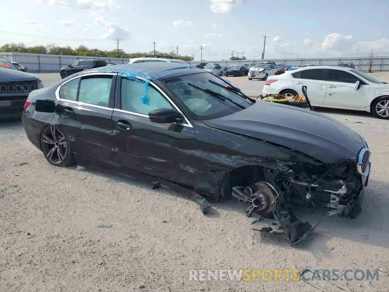 4 Photograph of a damaged car 3MW5R1J09L8B38529 BMW 3 SERIES 2020