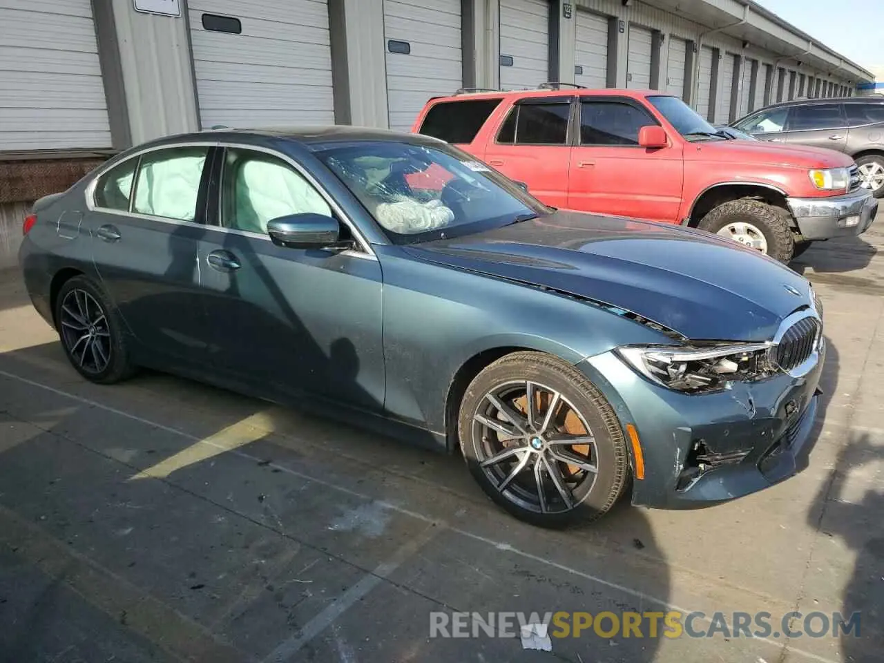 4 Photograph of a damaged car 3MW5R1J09L8B41186 BMW 3 SERIES 2020