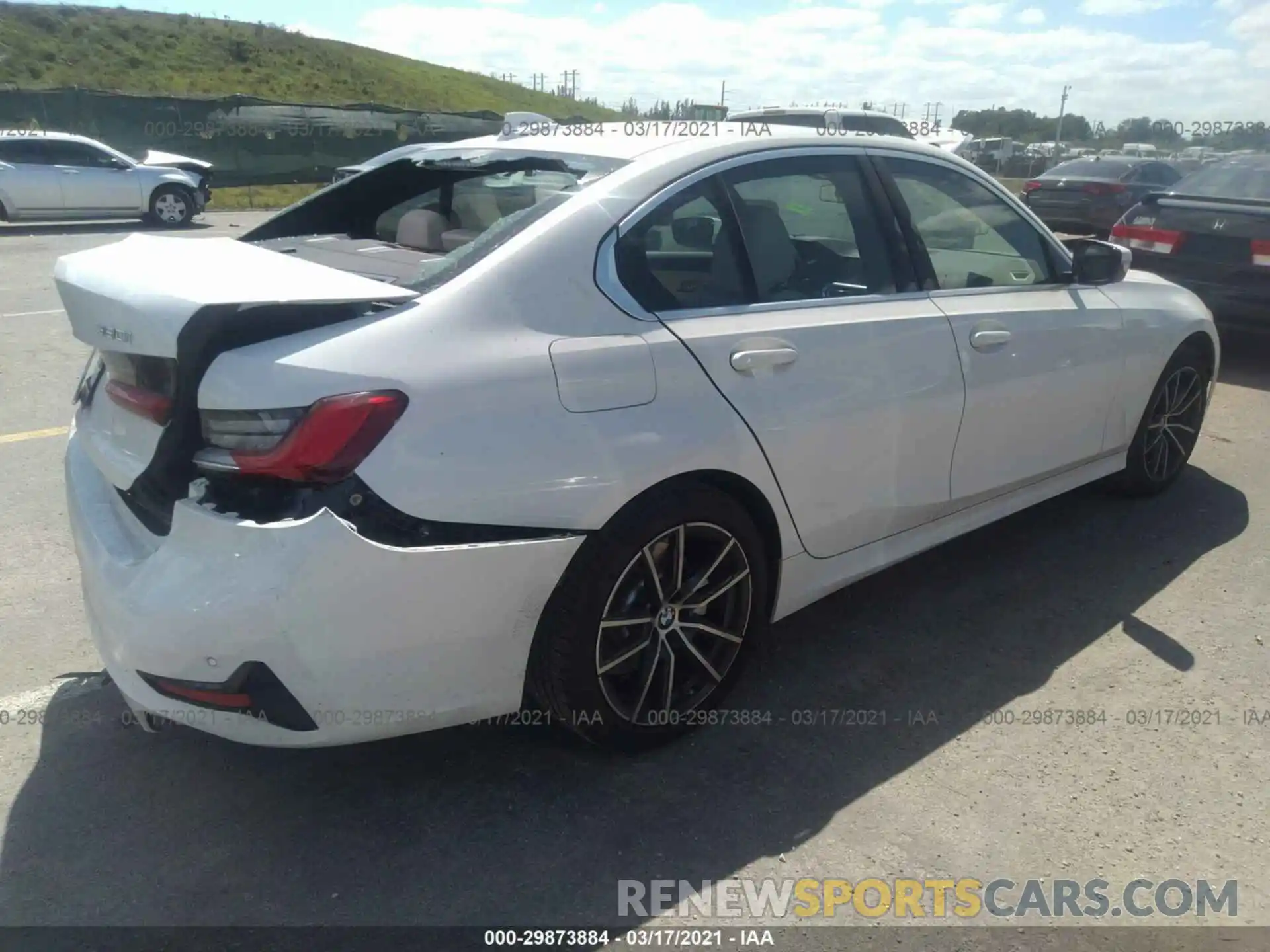 4 Photograph of a damaged car 3MW5R1J0XL8B07189 BMW 3 SERIES 2020