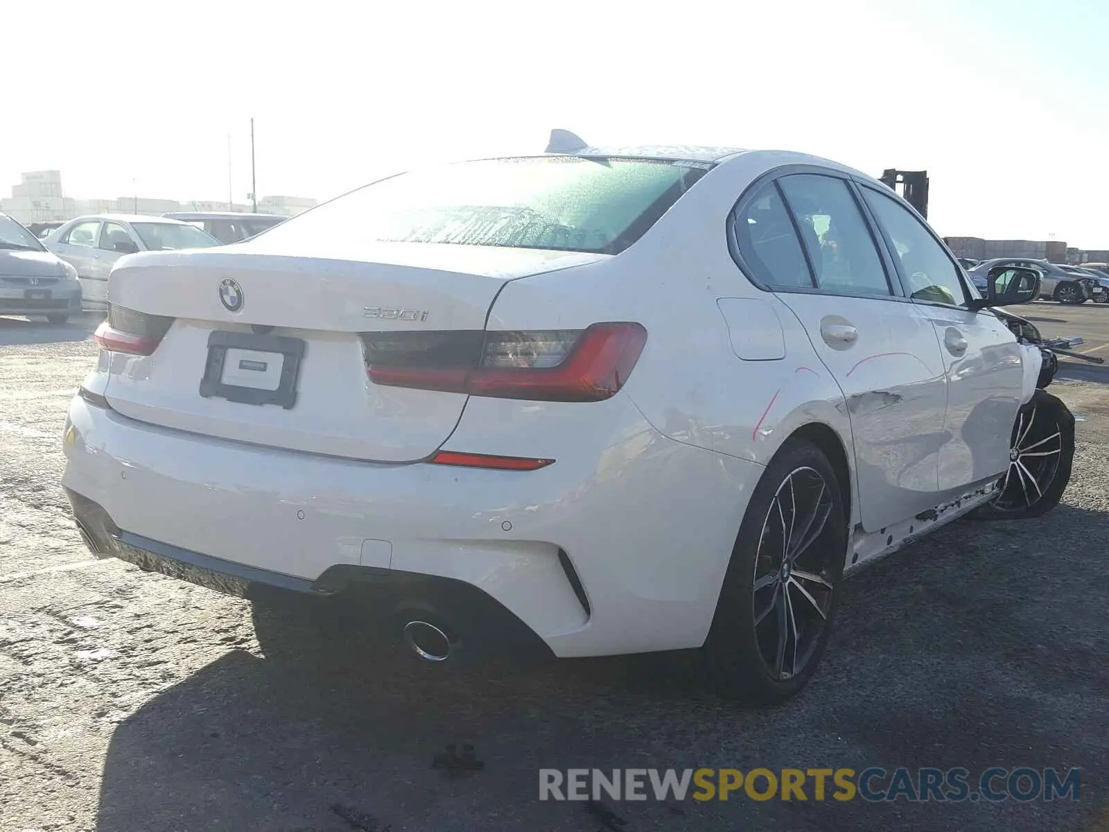 4 Photograph of a damaged car 3MW5R1J0XL8B31332 BMW 3 SERIES 2020