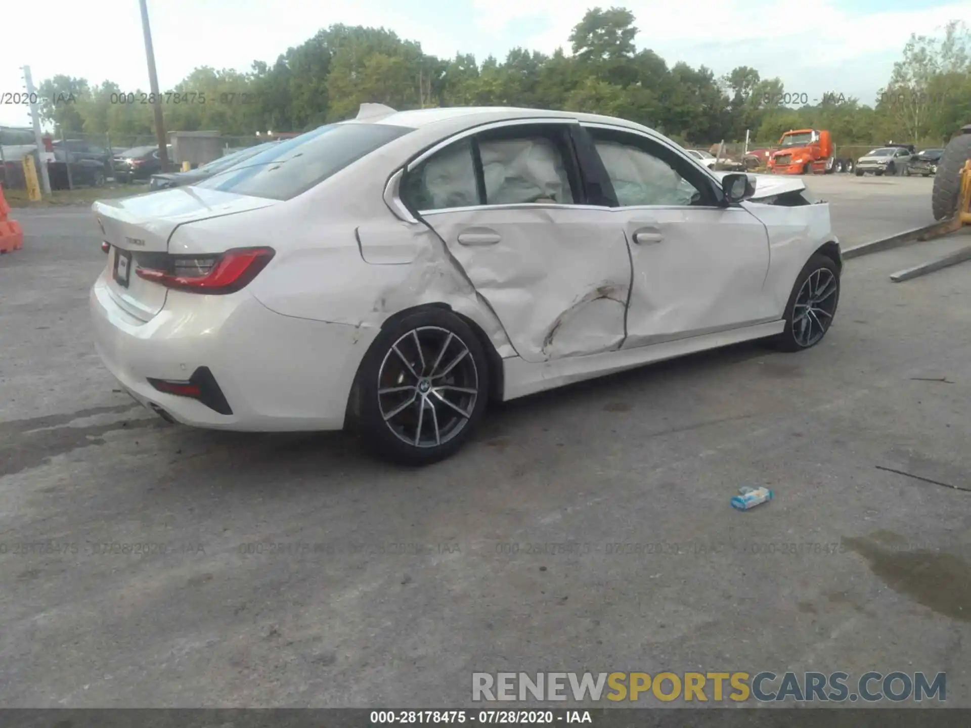 4 Photograph of a damaged car 3MW5R7J00L8B23873 BMW 3 SERIES 2020