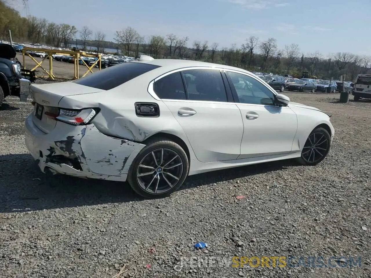 3 Photograph of a damaged car 3MW5R7J00L8B31892 BMW 3 SERIES 2020