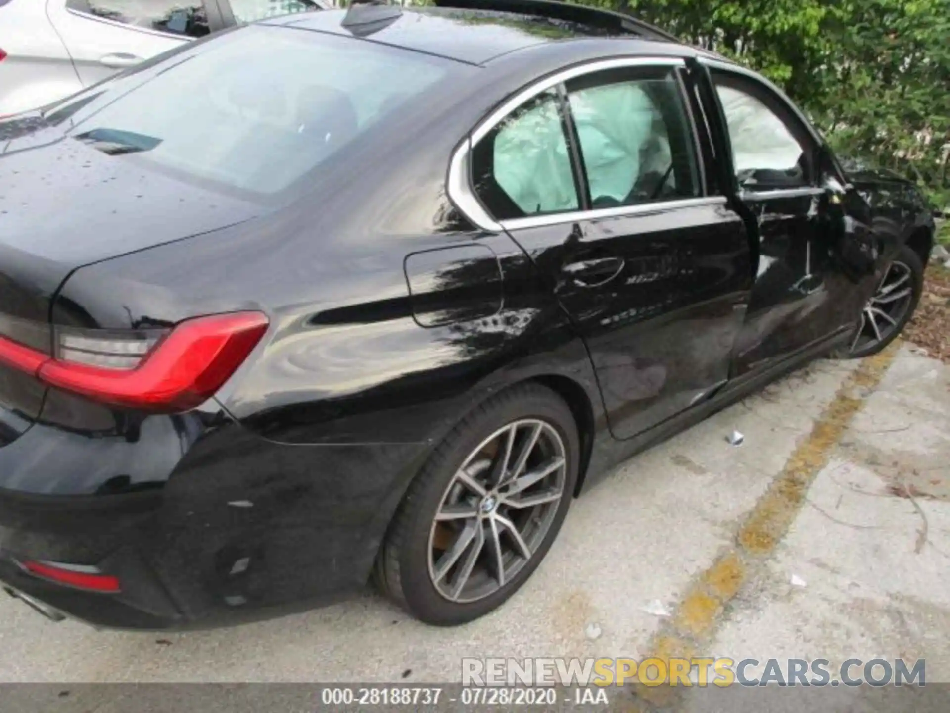 2 Photograph of a damaged car 3MW5R7J02L8B08873 BMW 3 SERIES 2020