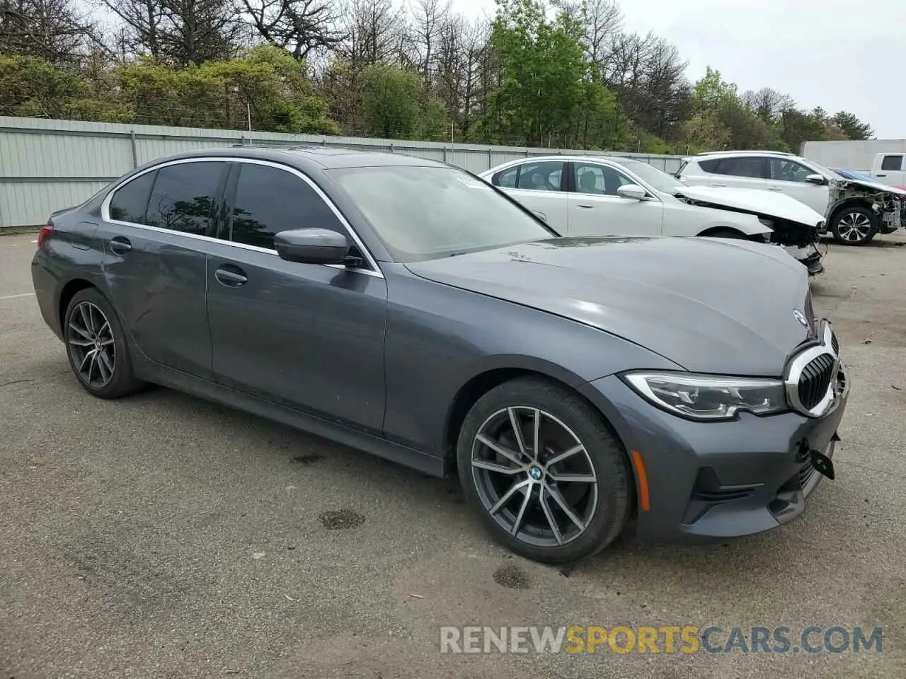 4 Photograph of a damaged car 3MW5R7J02L8B19114 BMW 3 SERIES 2020