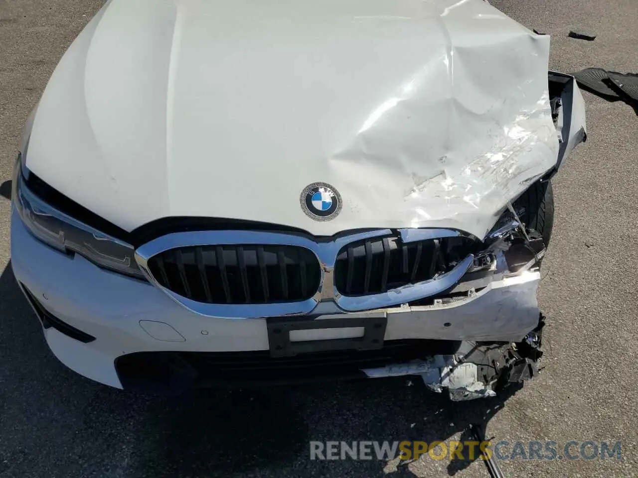 11 Photograph of a damaged car 3MW5R7J02L8B28136 BMW 3 SERIES 2020