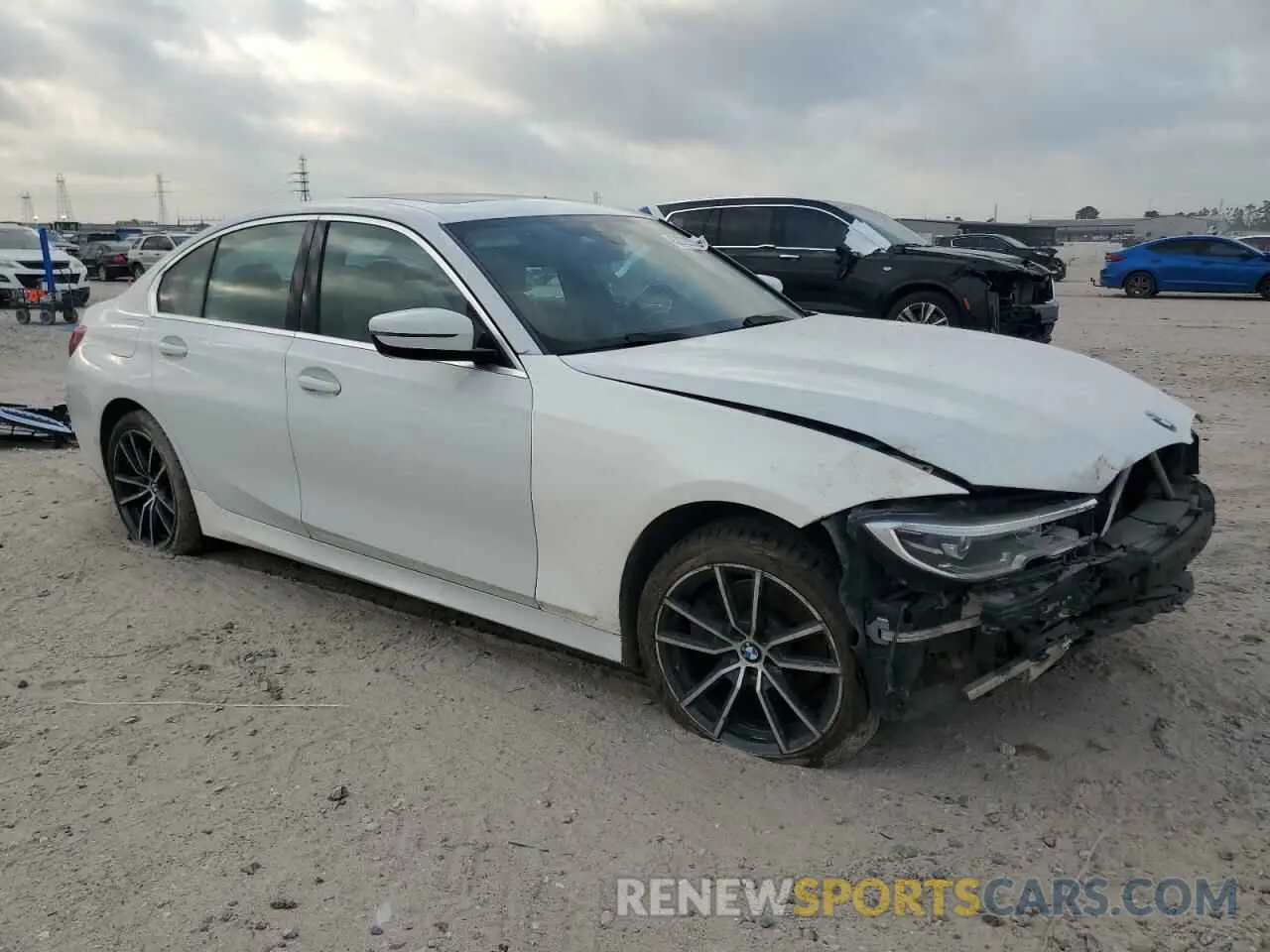 4 Photograph of a damaged car 3MW5R7J03L8B21731 BMW 3 SERIES 2020