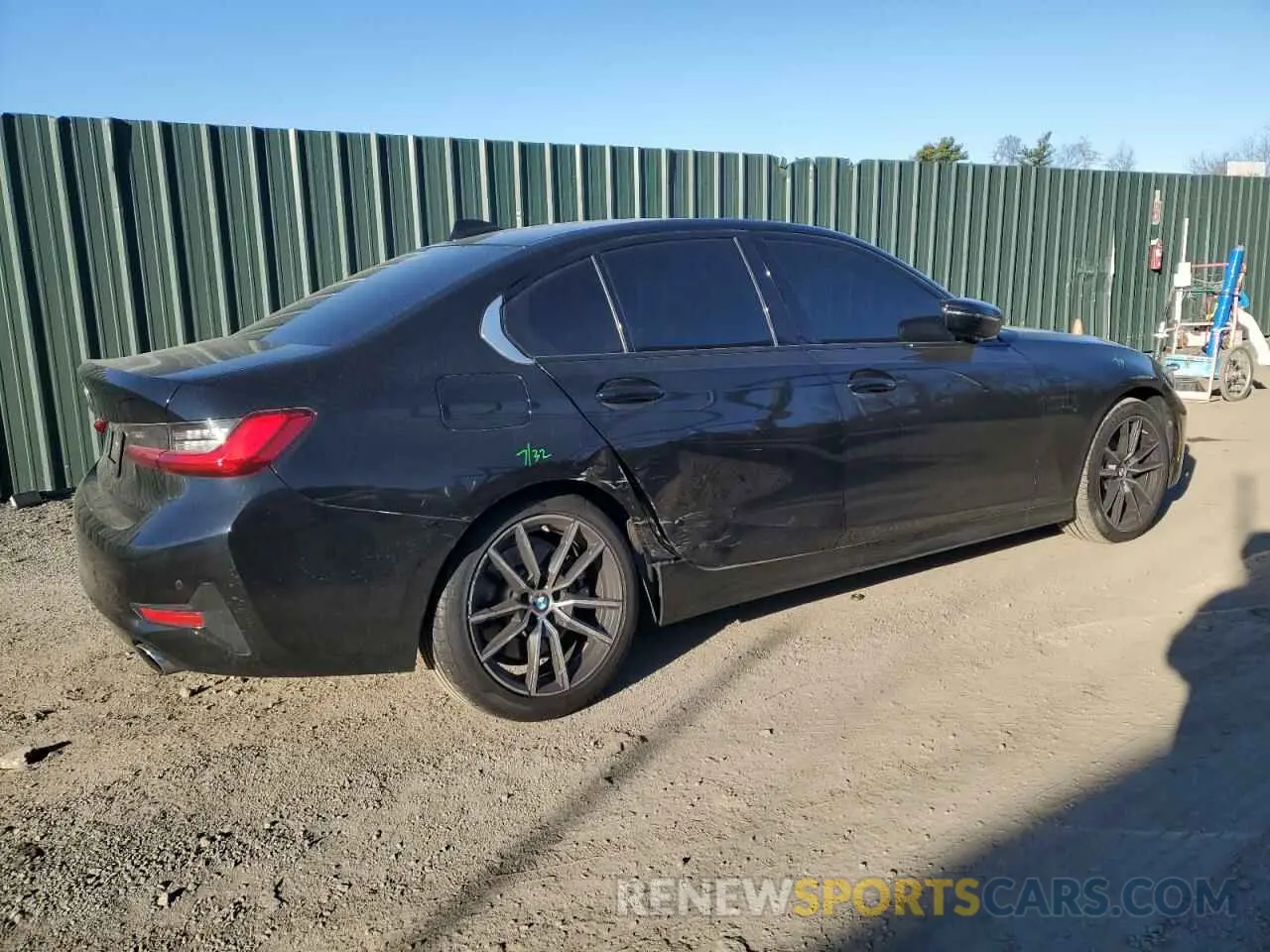 3 Photograph of a damaged car 3MW5R7J04L8B23519 BMW 3 SERIES 2020