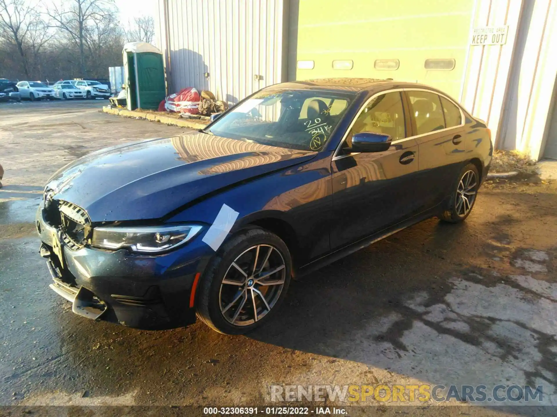 2 Photograph of a damaged car 3MW5R7J04L8B23942 BMW 3 SERIES 2020