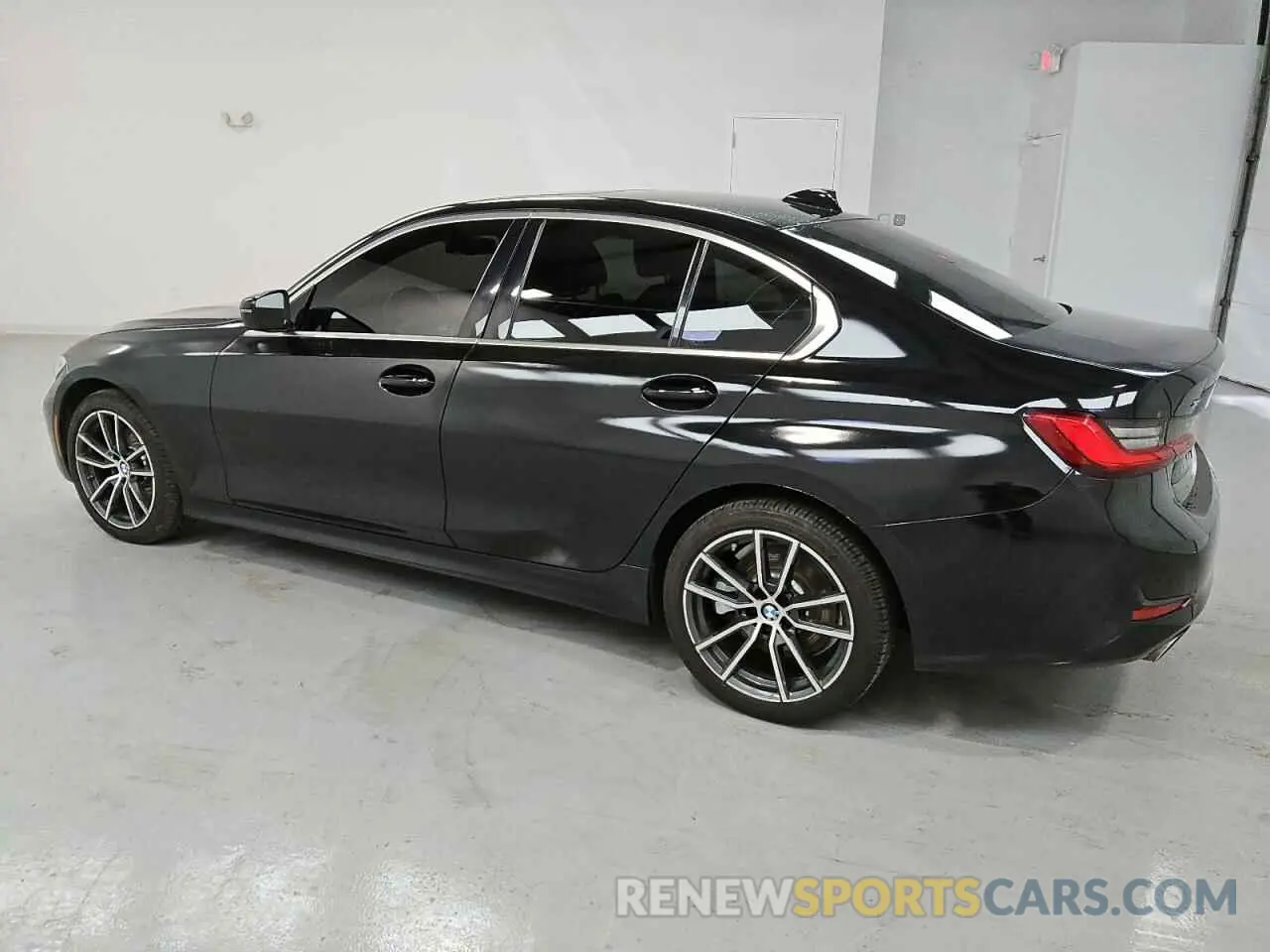 2 Photograph of a damaged car 3MW5R7J04L8B24511 BMW 3 SERIES 2020