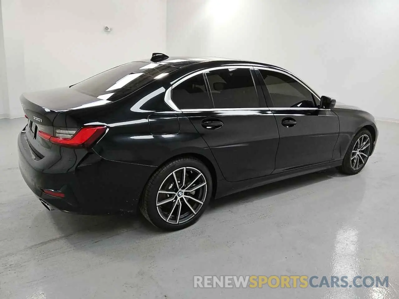 3 Photograph of a damaged car 3MW5R7J04L8B24511 BMW 3 SERIES 2020