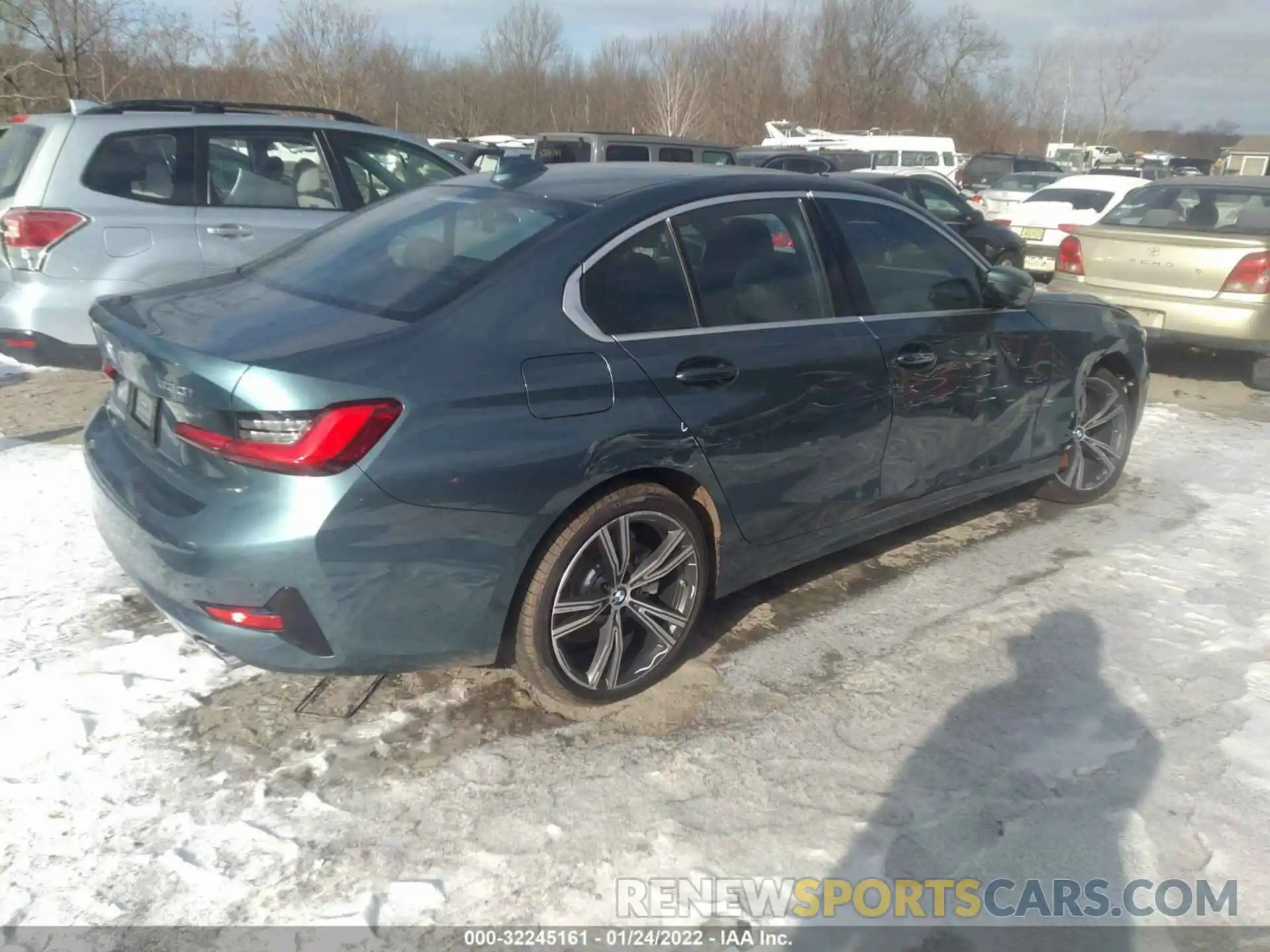 4 Photograph of a damaged car 3MW5R7J04L8B27716 BMW 3 SERIES 2020