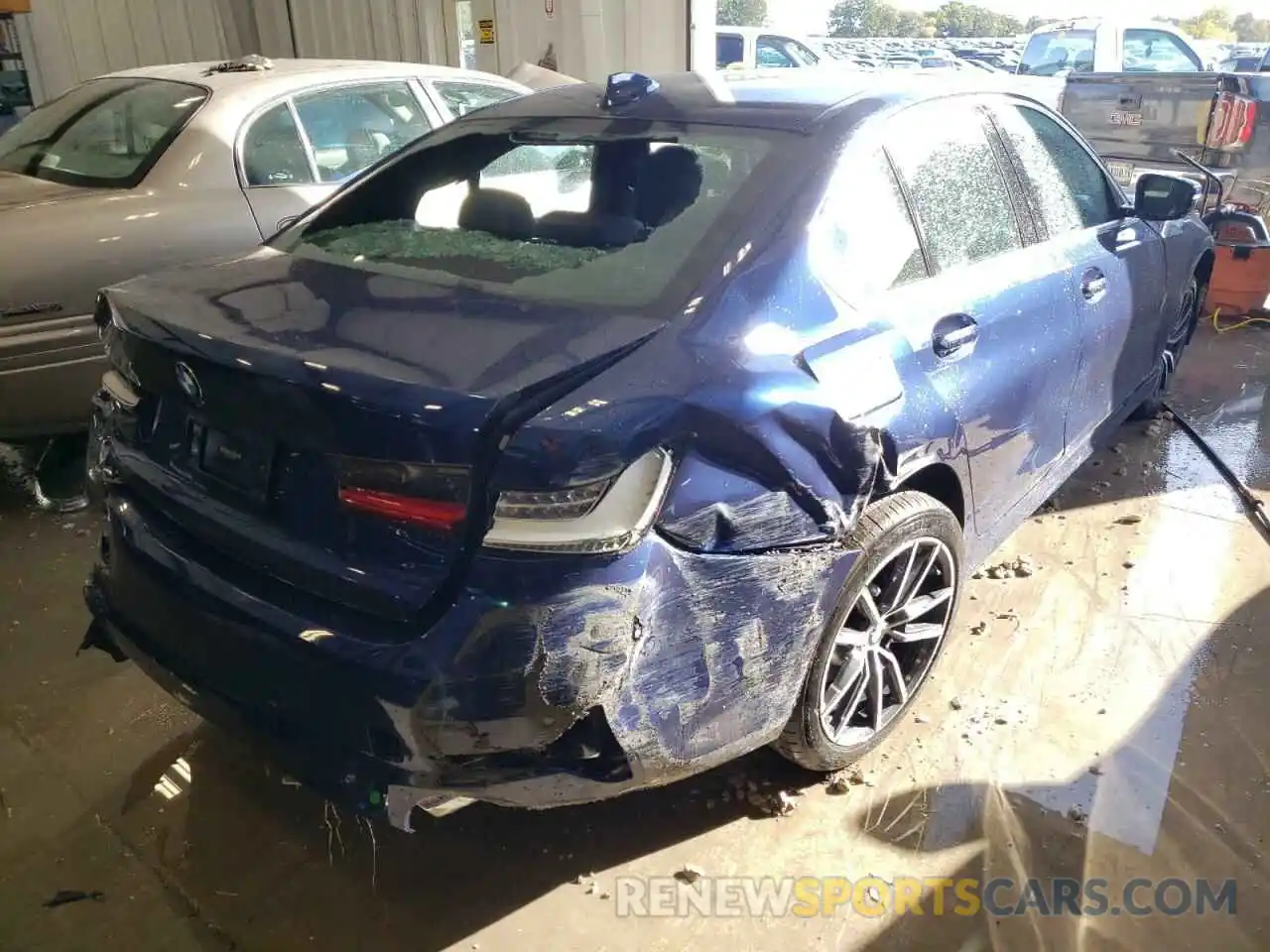 4 Photograph of a damaged car 3MW5R7J05L8B07961 BMW 3 SERIES 2020