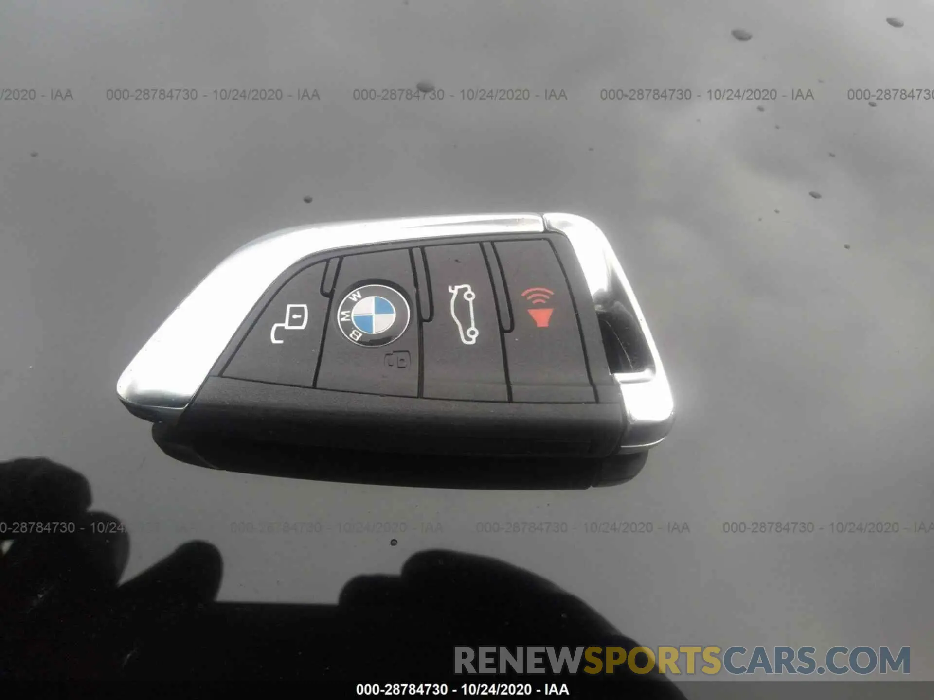 11 Photograph of a damaged car 3MW5R7J05L8B20323 BMW 3 SERIES 2020