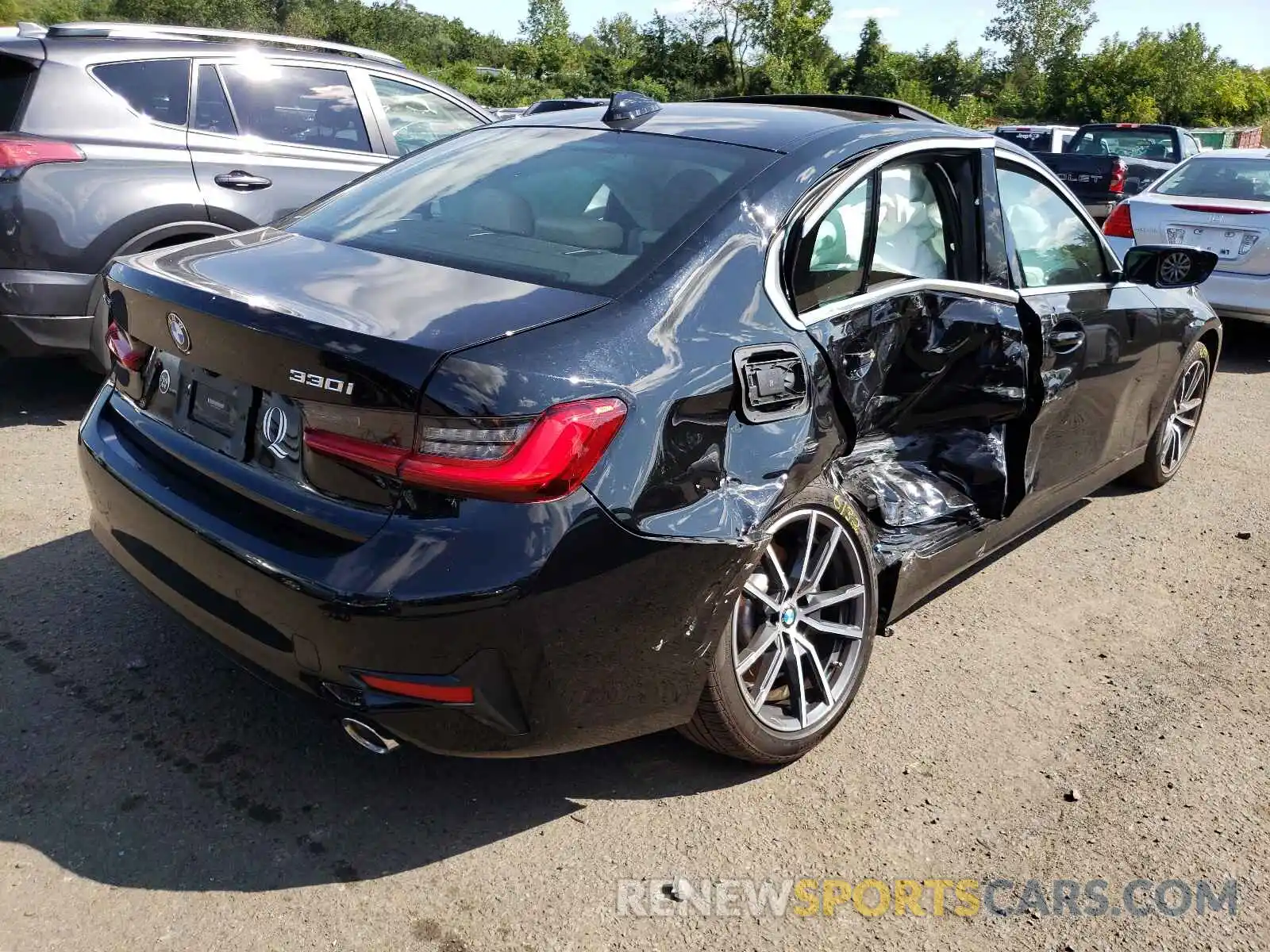 4 Photograph of a damaged car 3MW5R7J05L8B28700 BMW 3 SERIES 2020