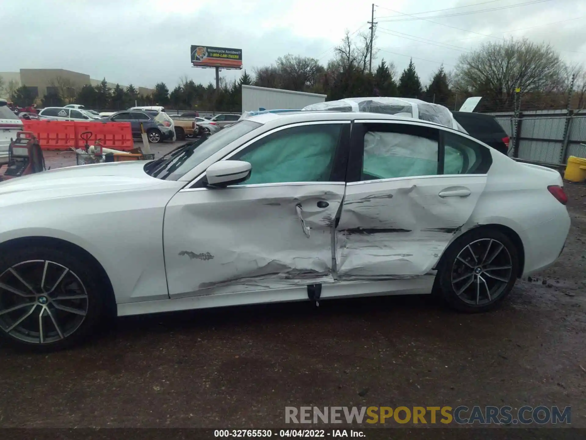 6 Photograph of a damaged car 3MW5R7J06L8B03837 BMW 3 SERIES 2020