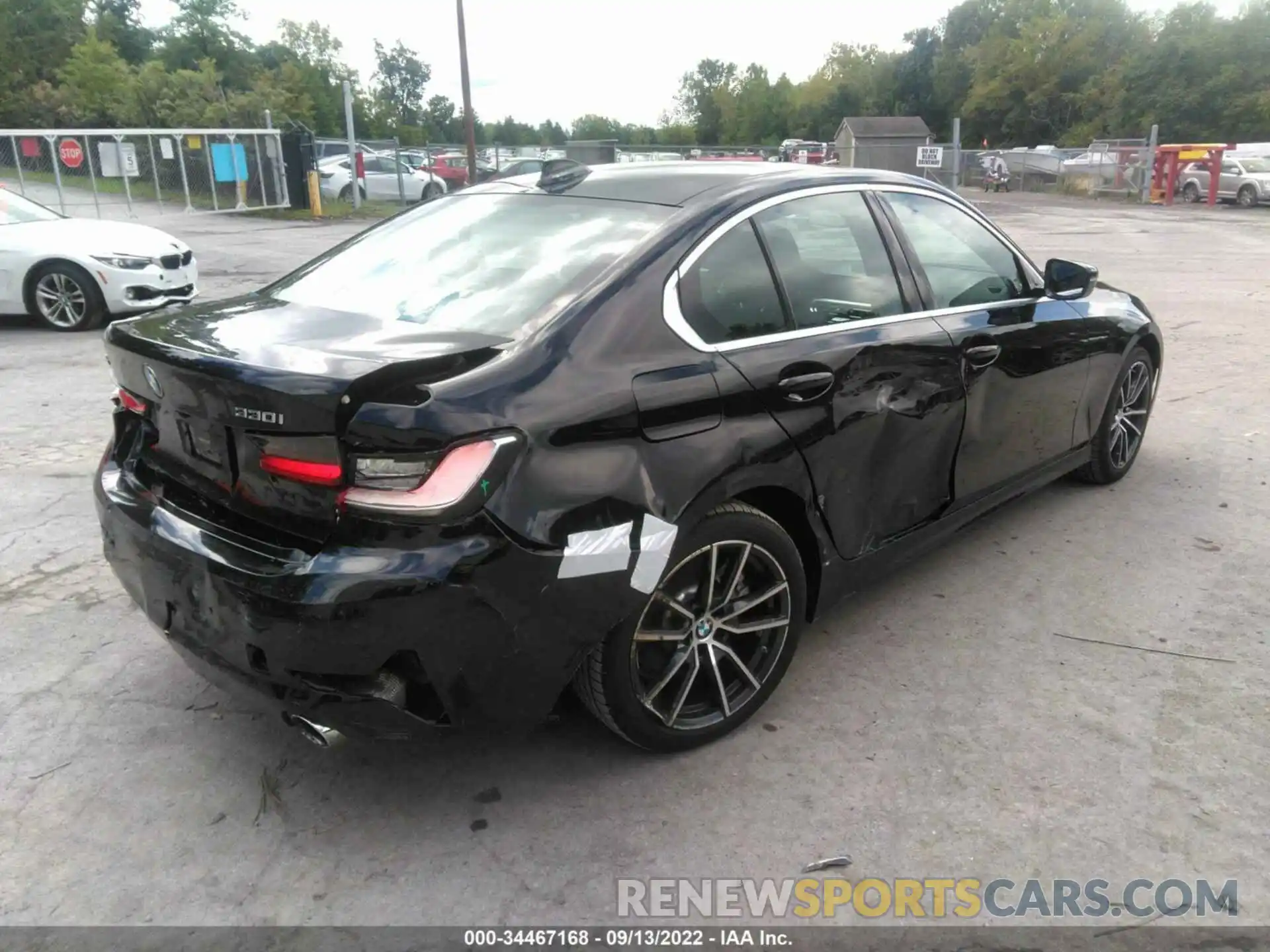 4 Photograph of a damaged car 3MW5R7J06L8B05751 BMW 3 SERIES 2020