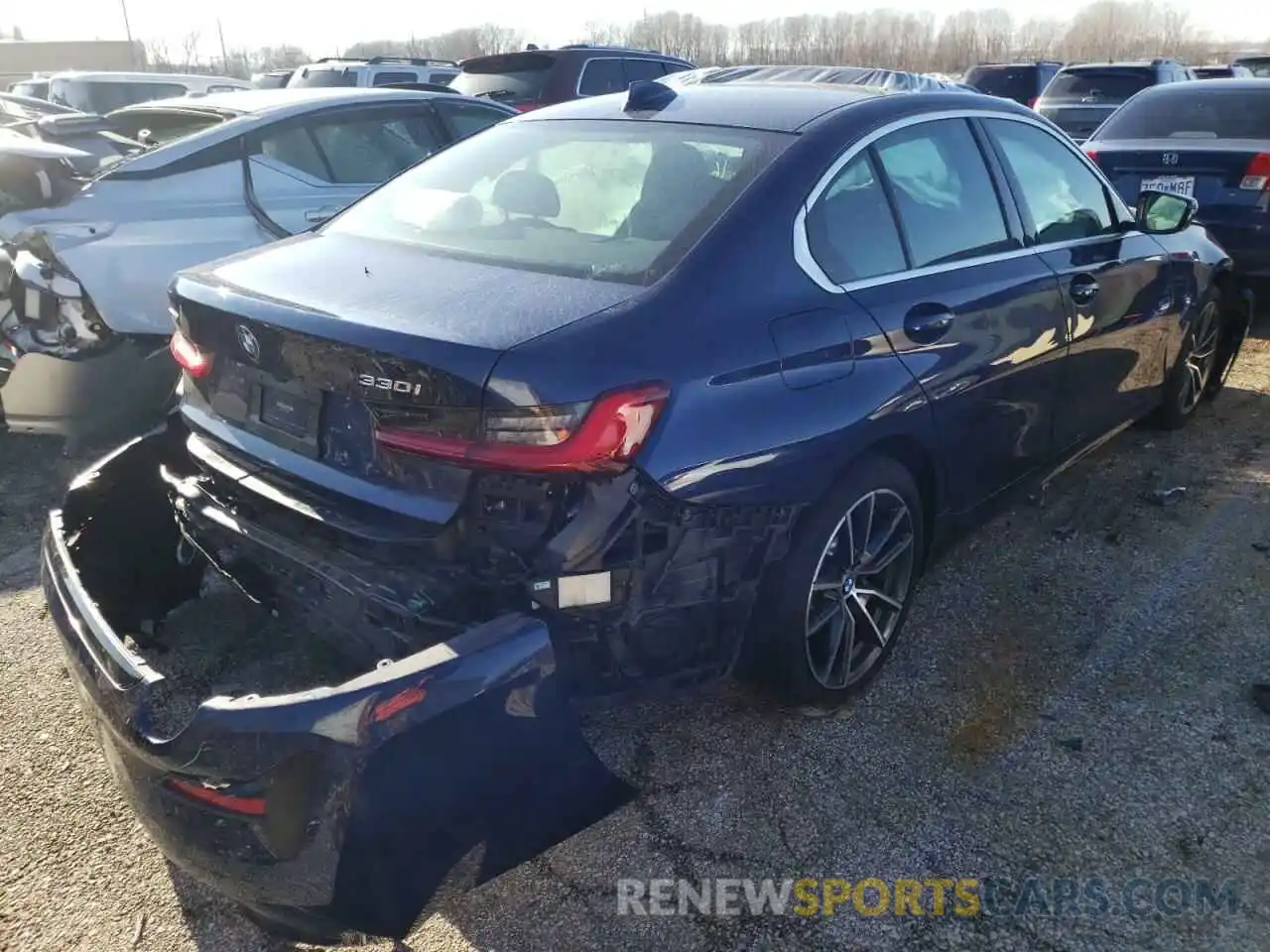 4 Photograph of a damaged car 3MW5R7J06L8B27524 BMW 3 SERIES 2020