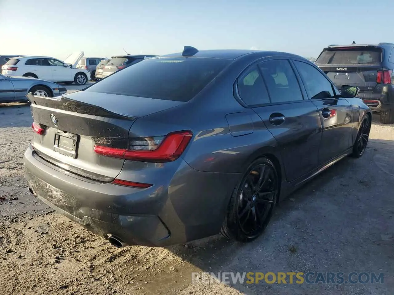 3 Photograph of a damaged car 3MW5R7J06L8B37647 BMW 3 SERIES 2020