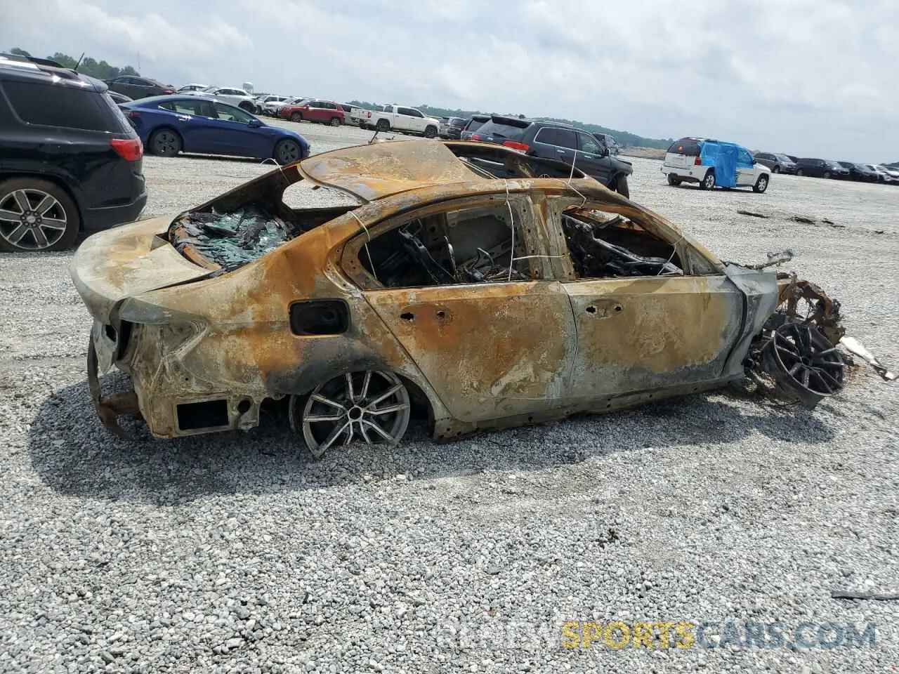 3 Photograph of a damaged car 3MW5R7J07L8B08951 BMW 3 SERIES 2020