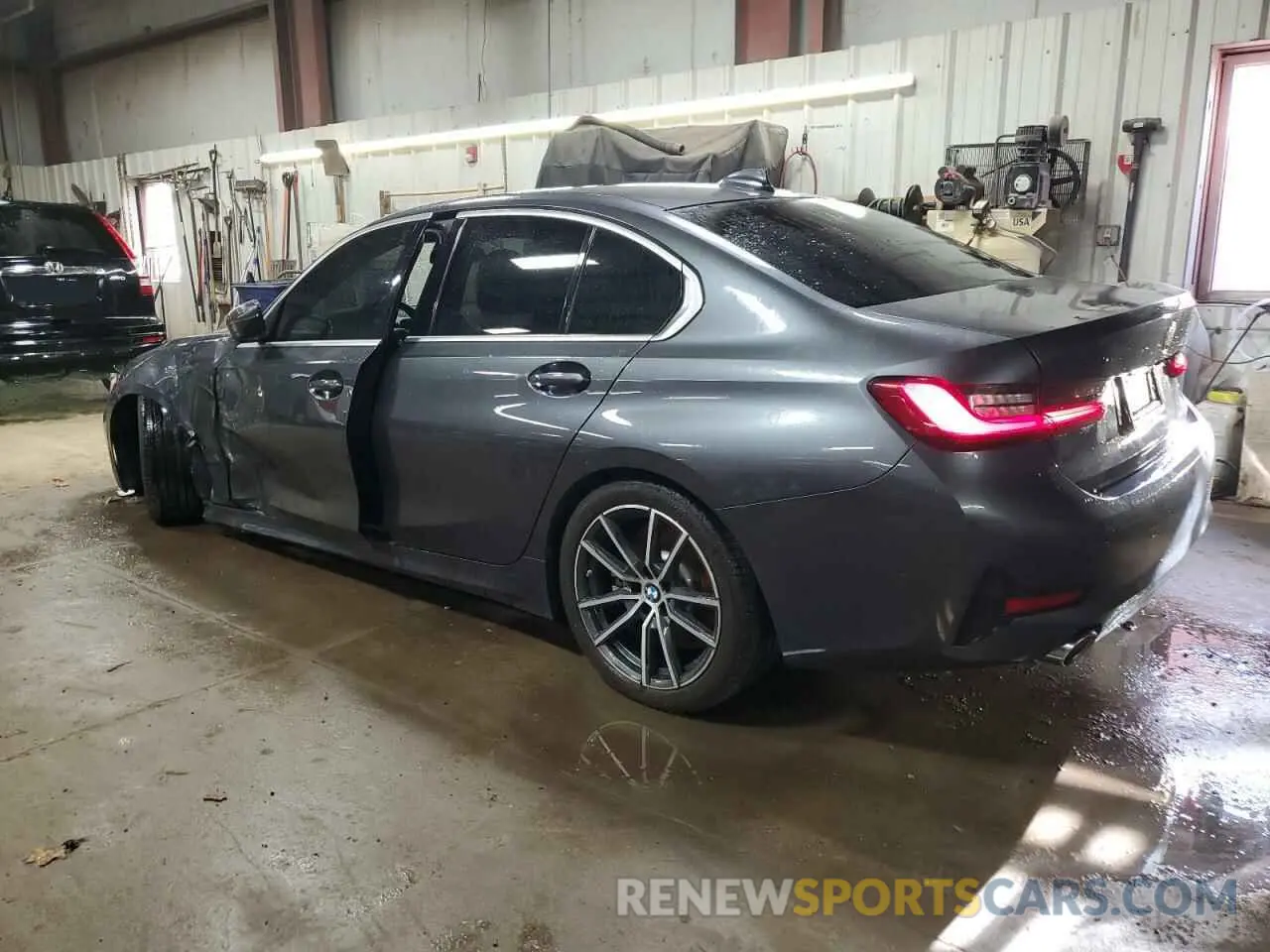 2 Photograph of a damaged car 3MW5R7J07L8B41075 BMW 3 SERIES 2020