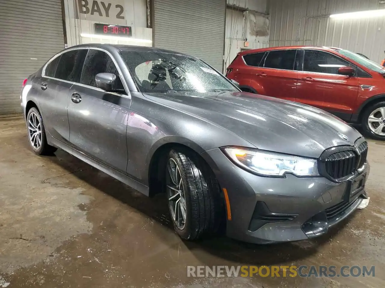 4 Photograph of a damaged car 3MW5R7J07L8B41075 BMW 3 SERIES 2020