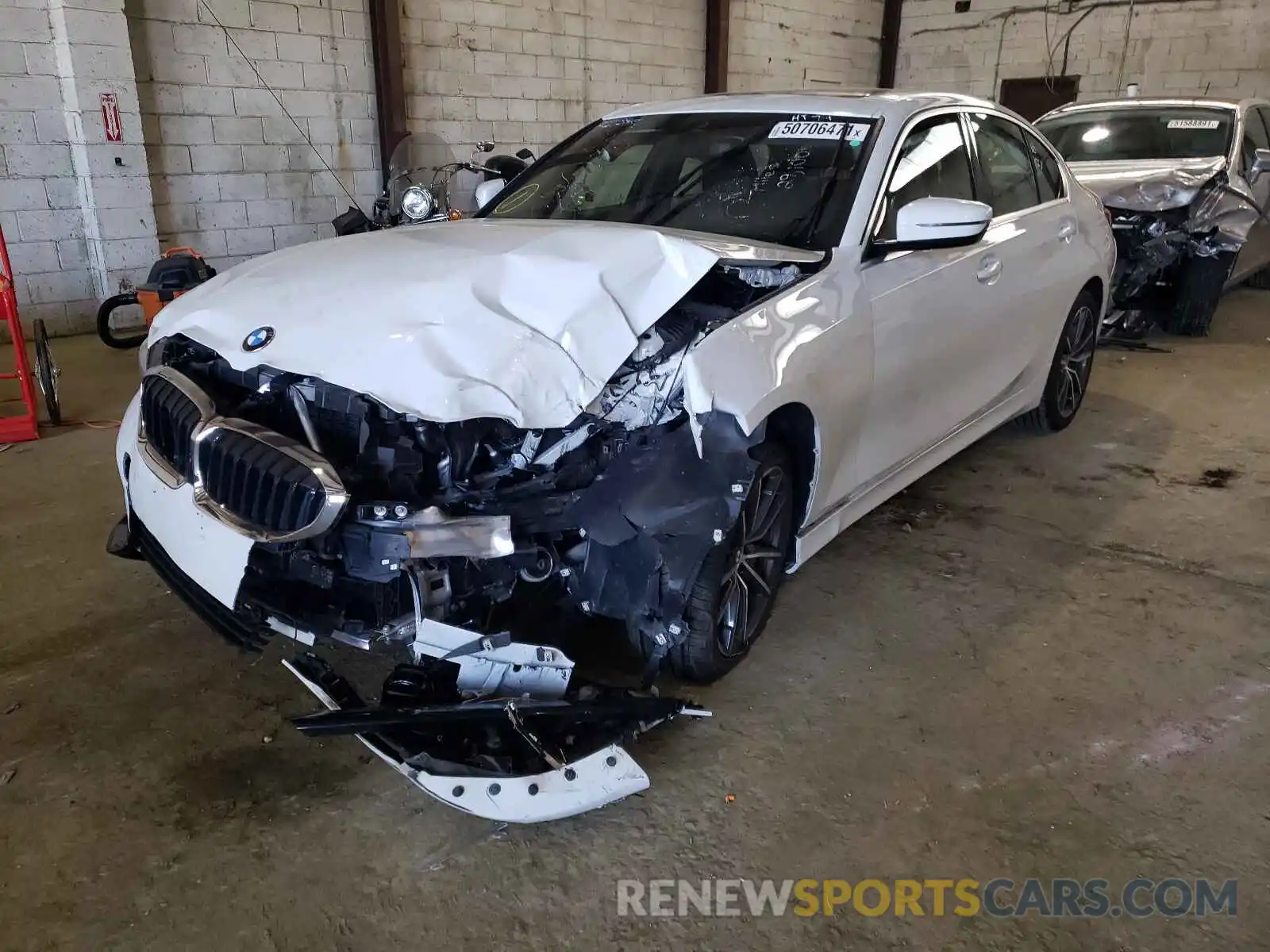 2 Photograph of a damaged car 3MW5R7J08L8B08652 BMW 3 SERIES 2020