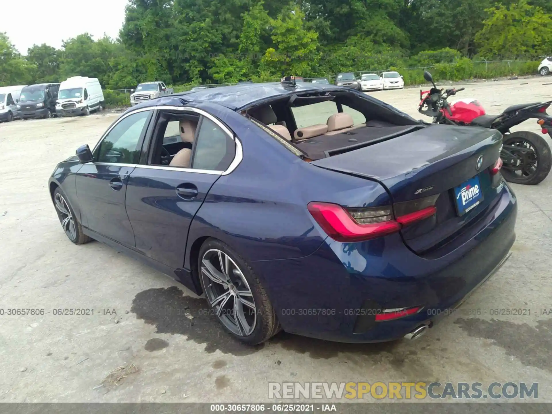 3 Photograph of a damaged car 3MW5R7J08L8B11017 BMW 3 SERIES 2020