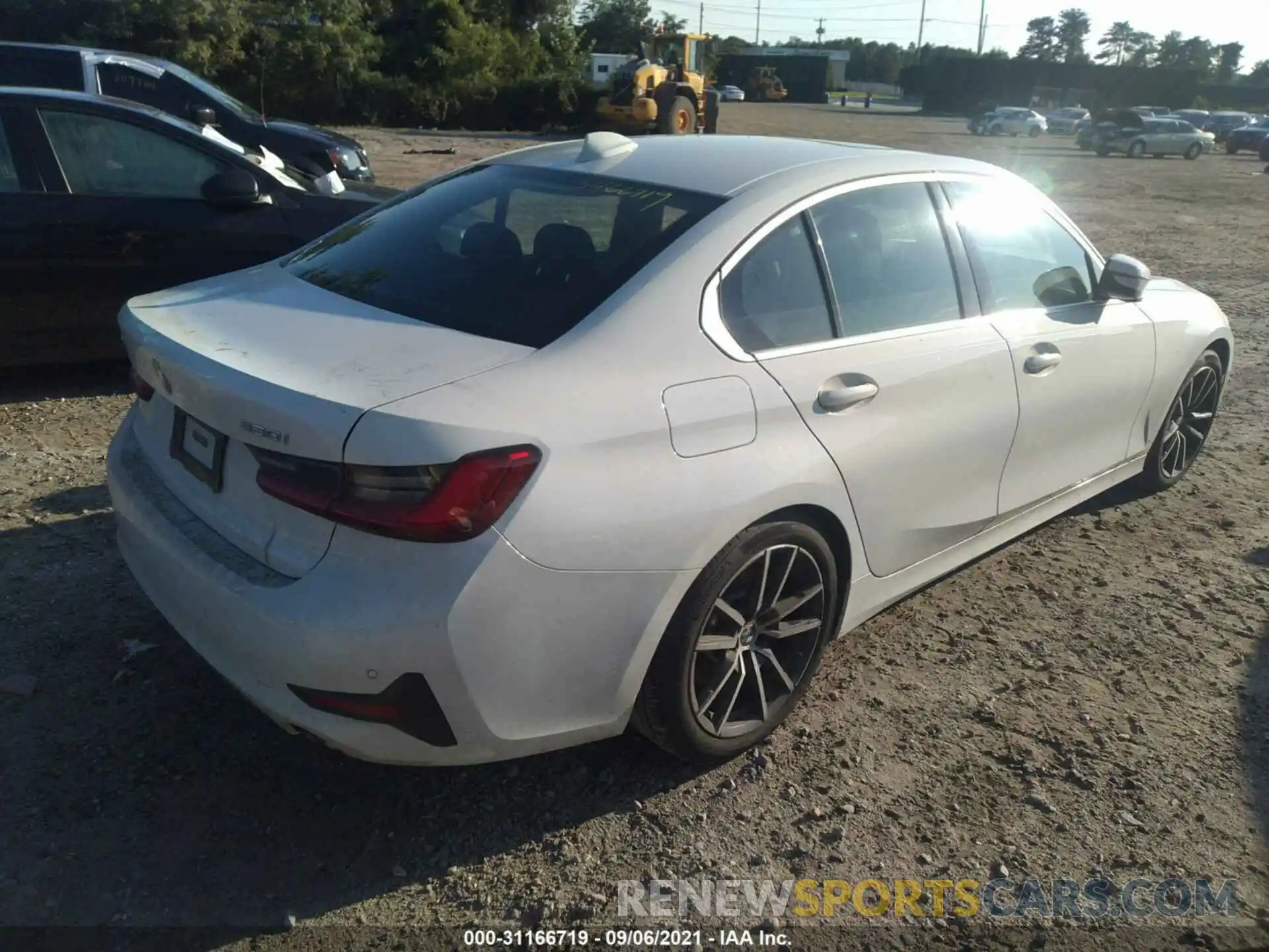 4 Photograph of a damaged car 3MW5R7J08L8B14774 BMW 3 SERIES 2020