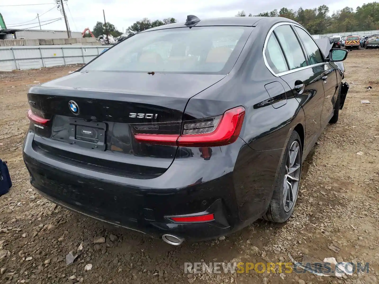 4 Photograph of a damaged car 3MW5R7J08L8B18243 BMW 3 SERIES 2020