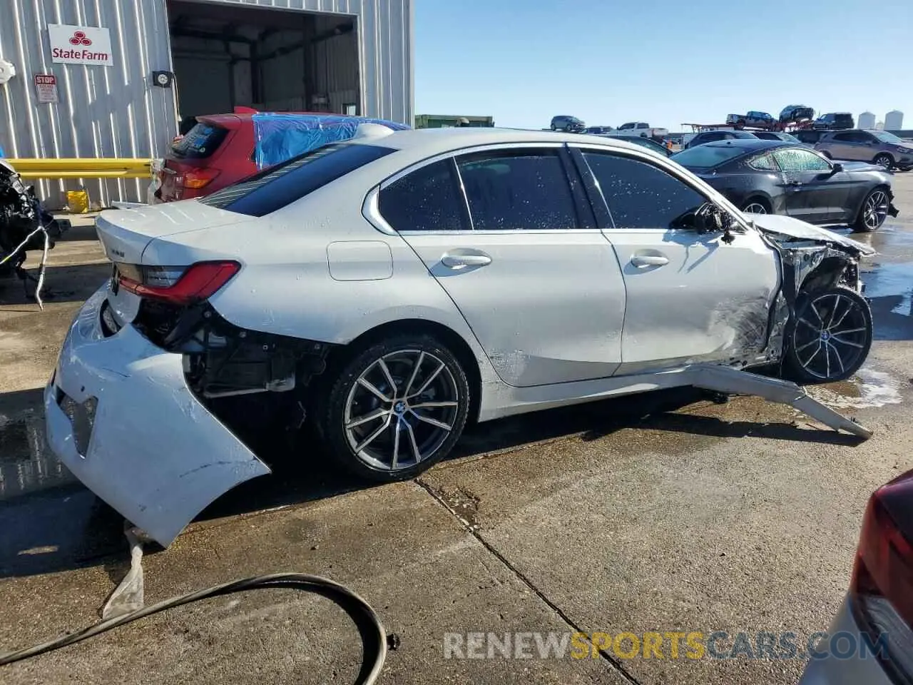 3 Photograph of a damaged car 3MW5R7J08L8B24138 BMW 3 SERIES 2020