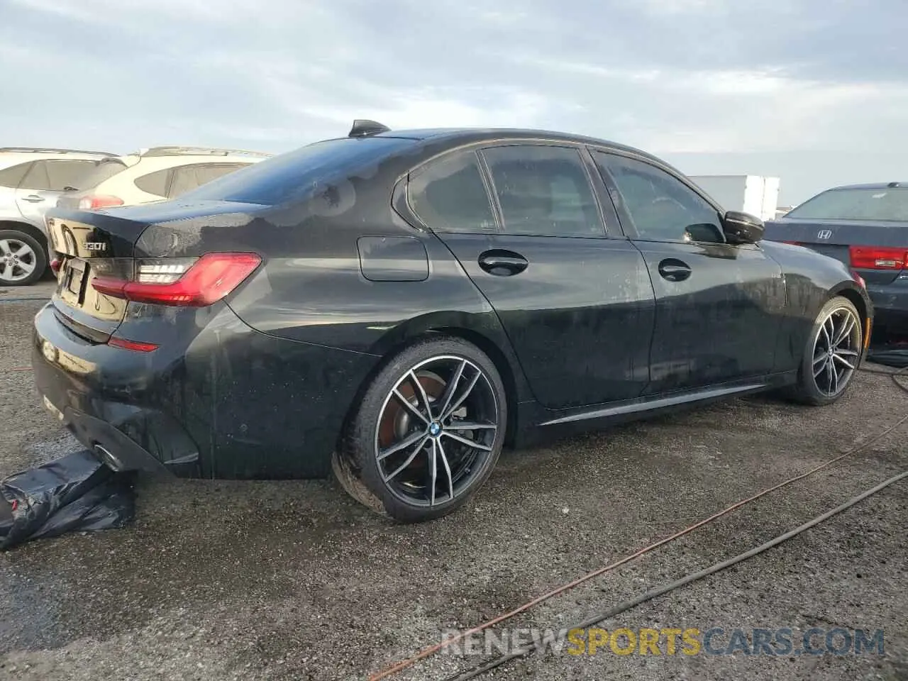 3 Photograph of a damaged car 3MW5R7J08L8B25547 BMW 3 SERIES 2020