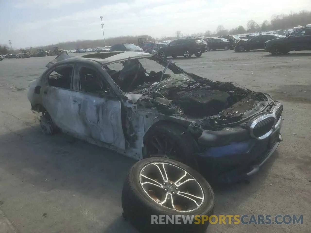 4 Photograph of a damaged car 3MW5R7J08L8B32126 BMW 3 SERIES 2020