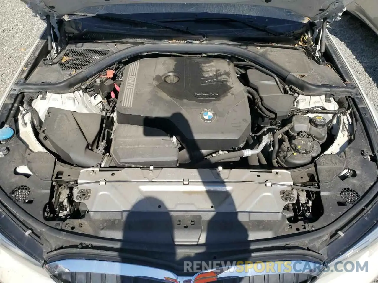 11 Photograph of a damaged car 3MW5R7J09L8B15643 BMW 3 SERIES 2020
