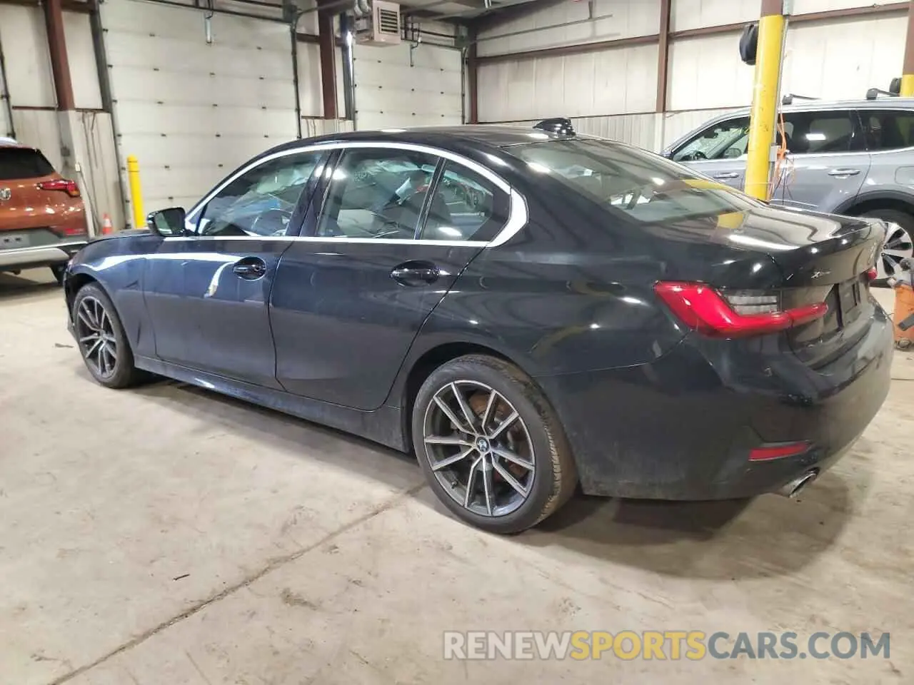 2 Photograph of a damaged car 3MW5R7J09L8B21510 BMW 3 SERIES 2020