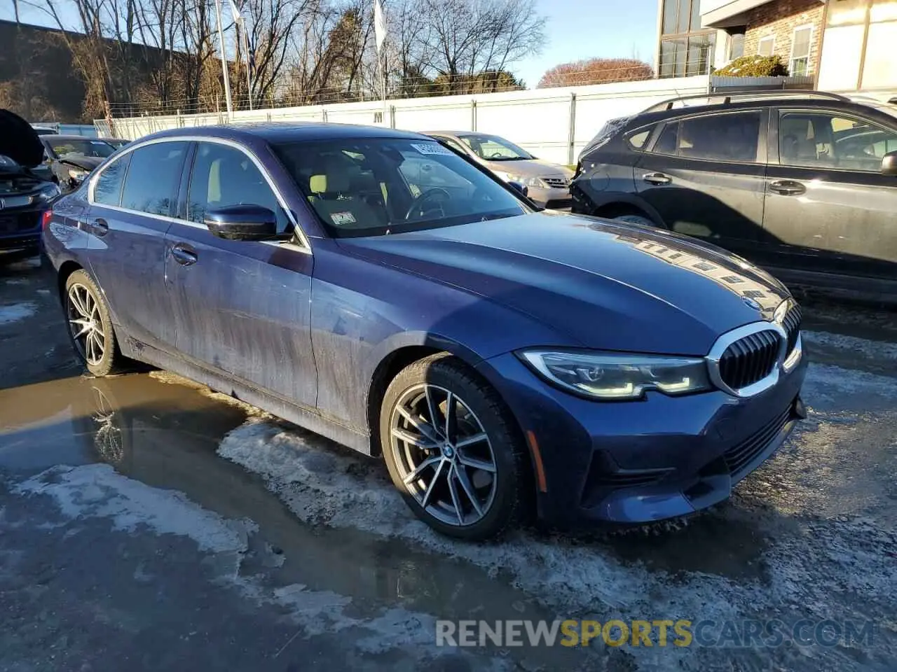 4 Photograph of a damaged car 3MW5R7J0XL8B15229 BMW 3 SERIES 2020
