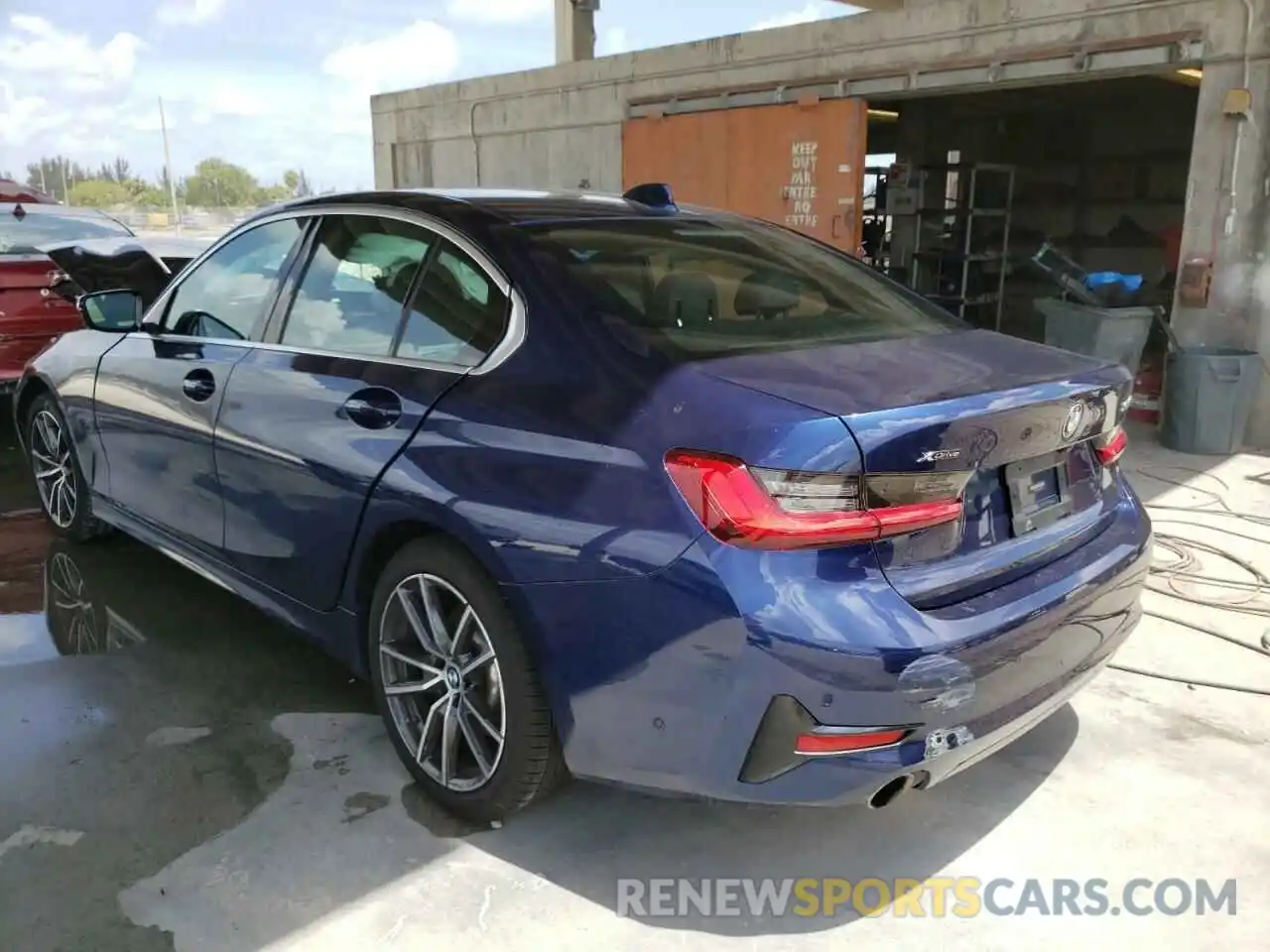 3 Photograph of a damaged car 3MW5R7J0XL8B20138 BMW 3 SERIES 2020