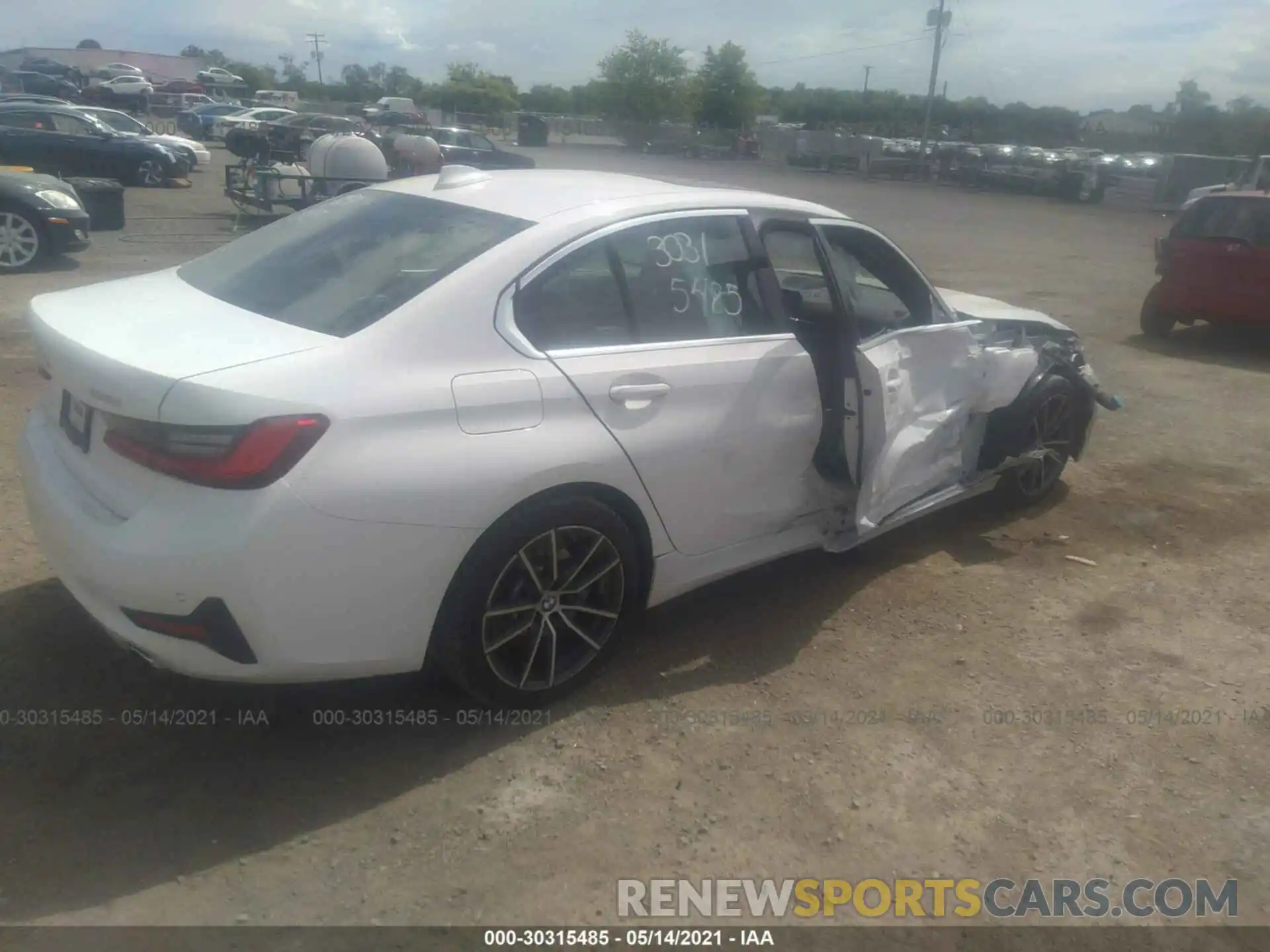 4 Photograph of a damaged car 3MW5R7J0XL8B24156 BMW 3 SERIES 2020