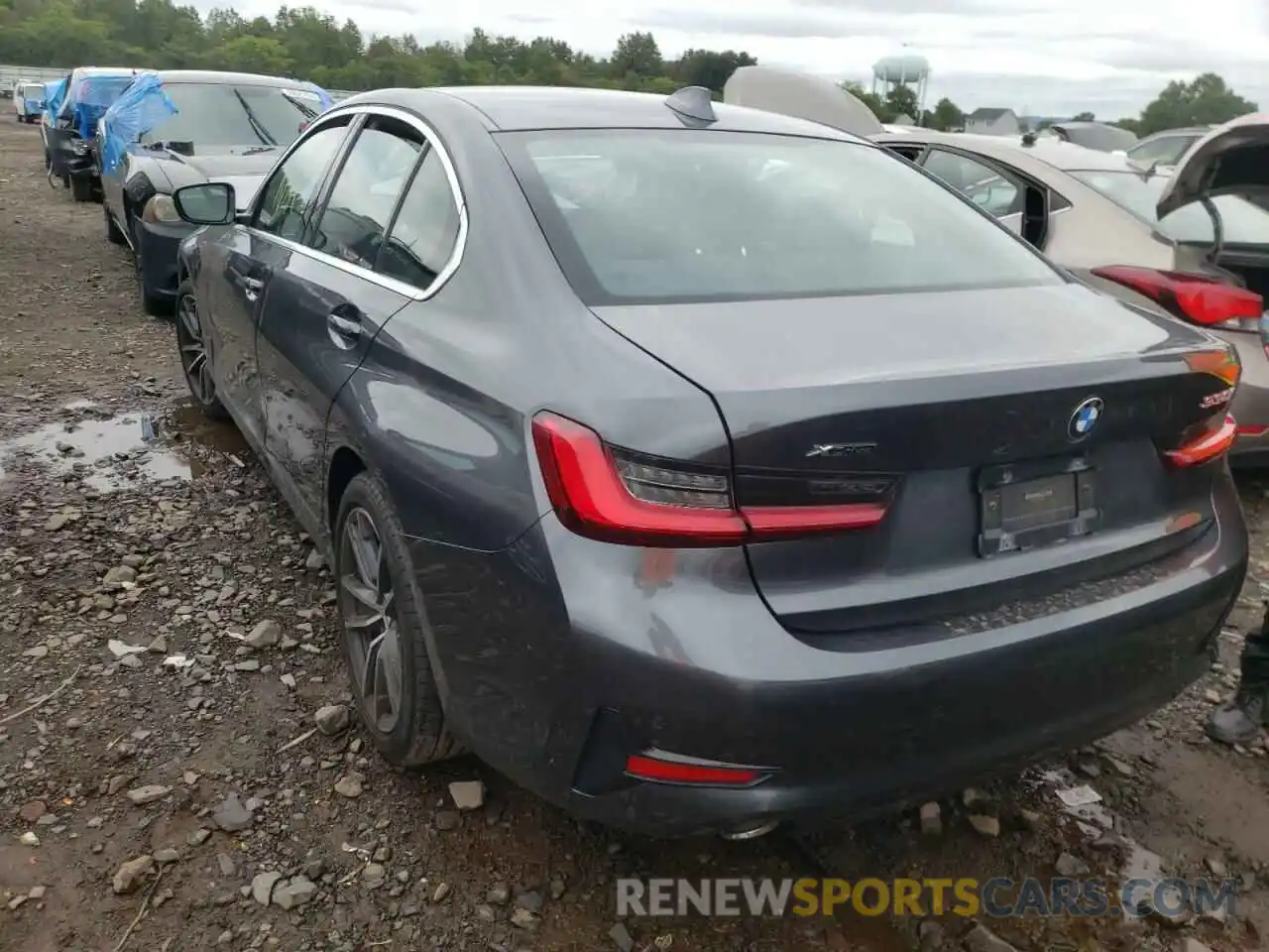 3 Photograph of a damaged car 3MW5R7J0XL8B27011 BMW 3 SERIES 2020