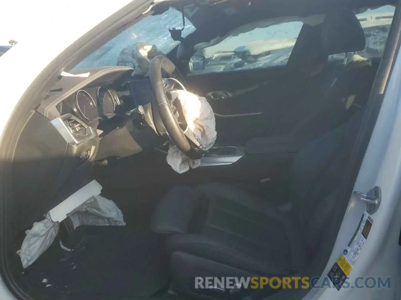 7 Photograph of a damaged car 3MW5R7J0XL8B41636 BMW 3 SERIES 2020