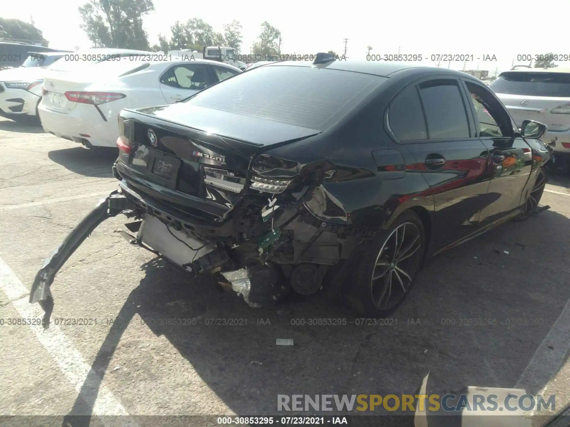 4 Photograph of a damaged car 3MW5U7J00L8B34404 BMW 3 SERIES 2020