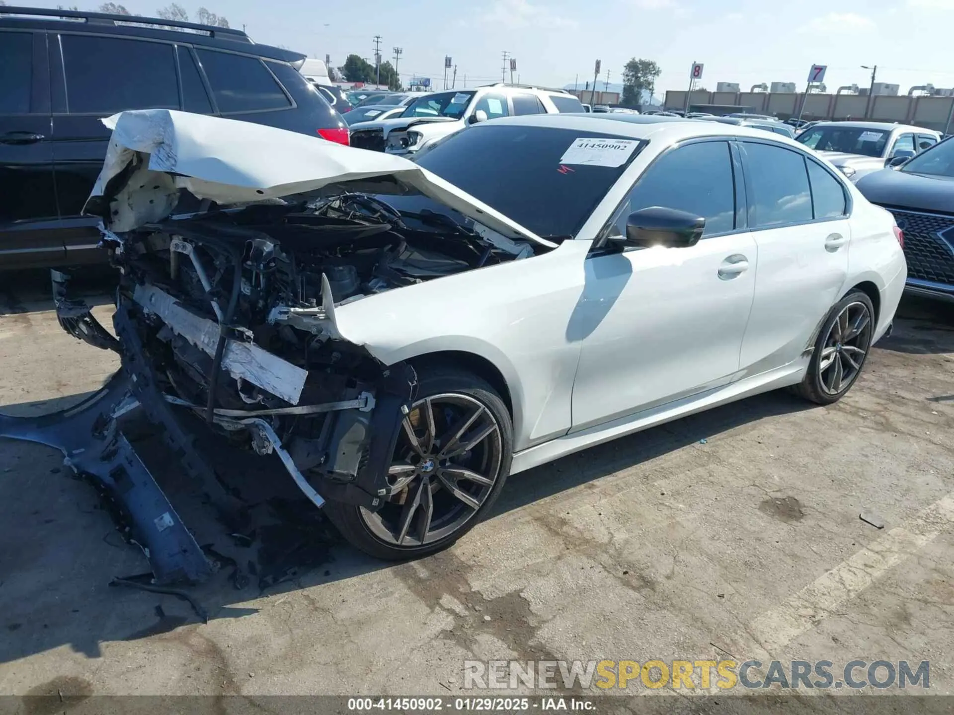 2 Photograph of a damaged car 3MW5U7J03L8B43176 BMW 3 SERIES 2020