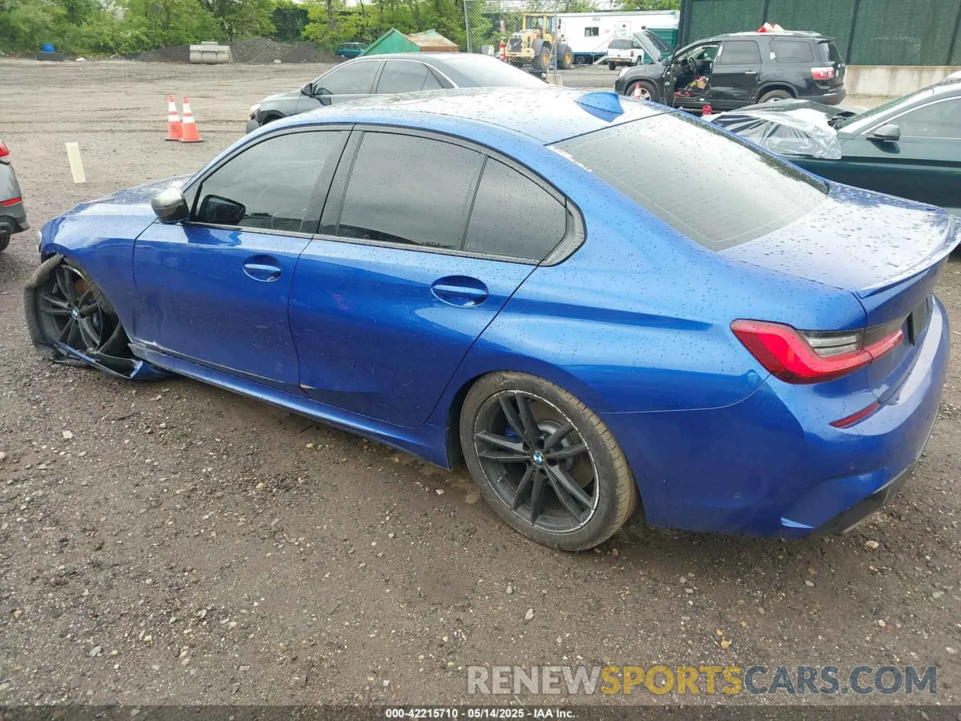 3 Photograph of a damaged car 3MW5U7J07L8B27255 BMW 3 SERIES 2020