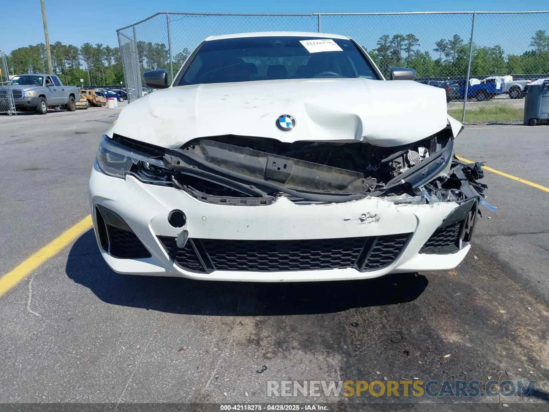 6 Photograph of a damaged car 3MW5U7J08L8B31590 BMW 3 SERIES 2020