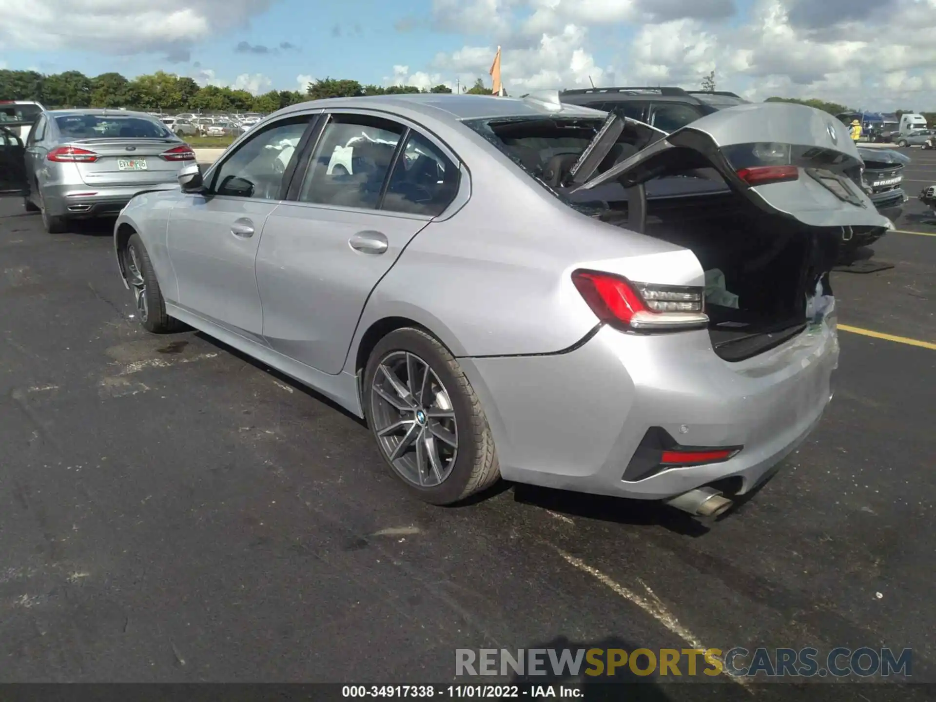 3 Photograph of a damaged car WBA5R1C06LFH82318 BMW 3 SERIES 2020