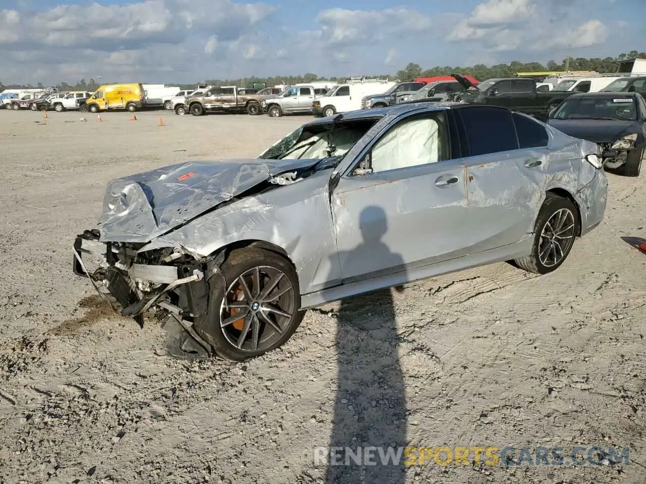 1 Photograph of a damaged car WBA5R1C07LFH41664 BMW 3 SERIES 2020