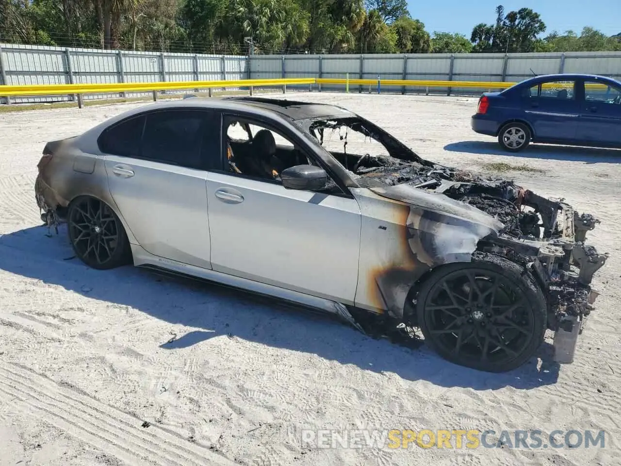 4 Photograph of a damaged car WBA5R1C0XLFH39066 BMW 3 SERIES 2020